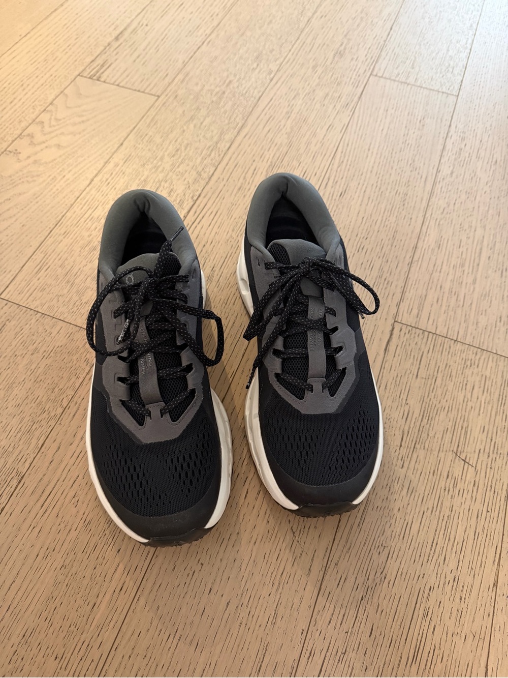 On Running Women's Running Shoe - Cloudrunner 3 (Brand New Color) - Picture 4 of 6